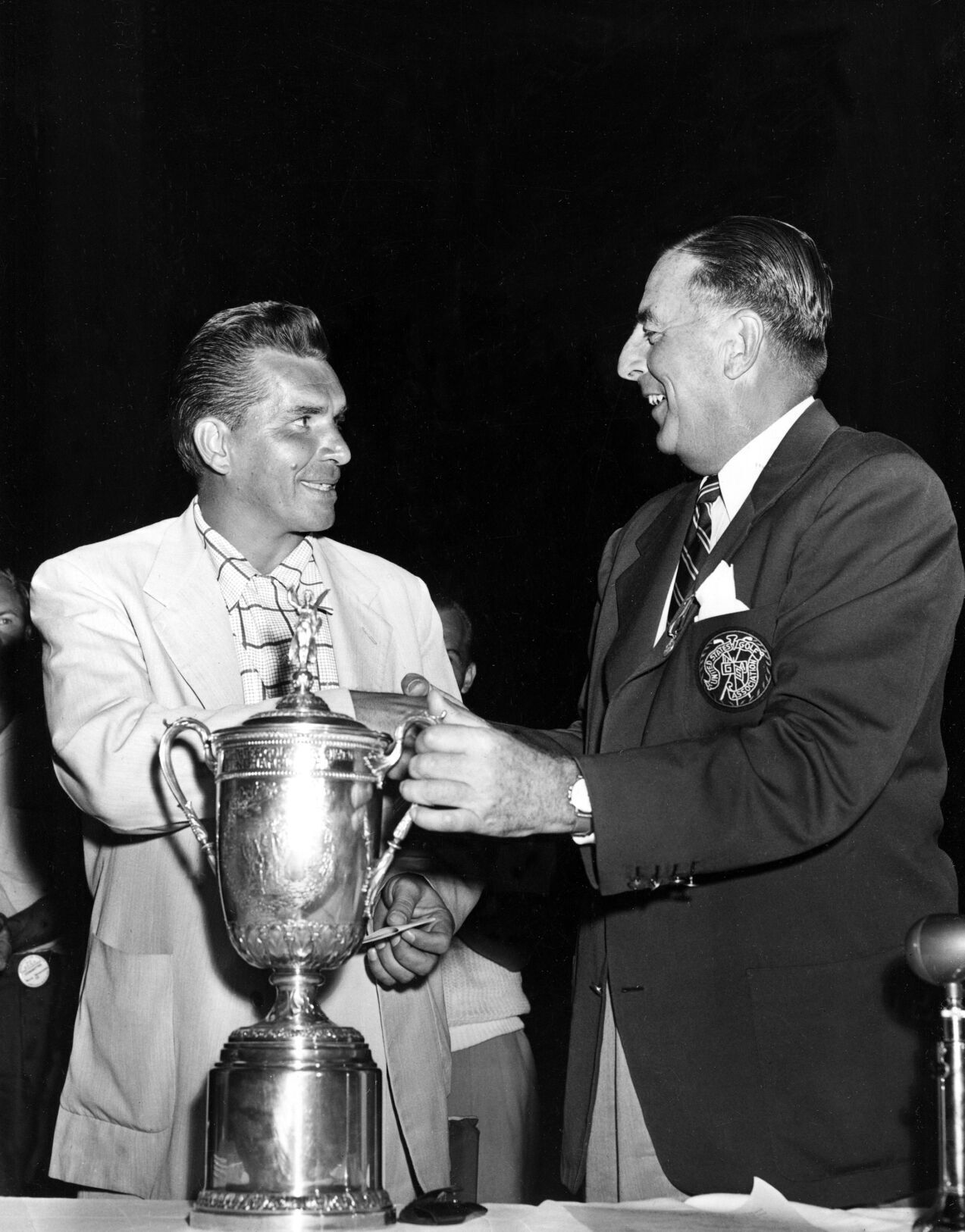 1952: Julius Boros wins US Open over Ed Oliver by four strokes
